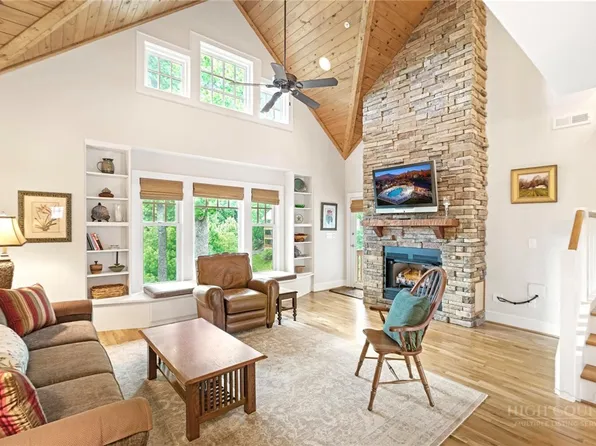 565 Peaceful Haven Drive #M-4, Boone, NC 28607