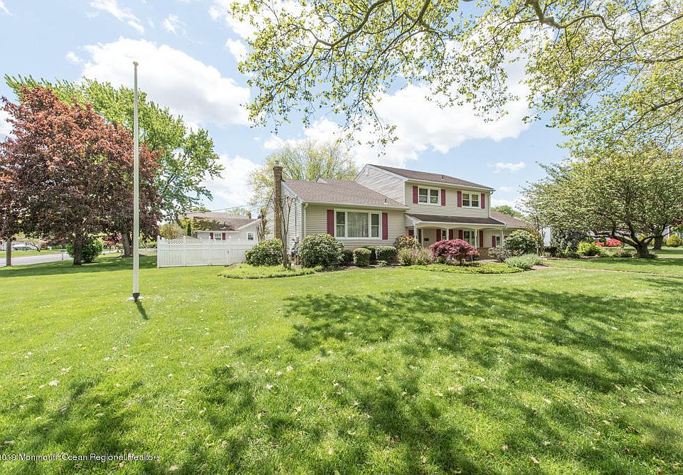 1st image of 1301 Boxwood Dr