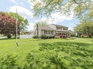 1301 Boxwood Dr, Wall Township, NJ 08750