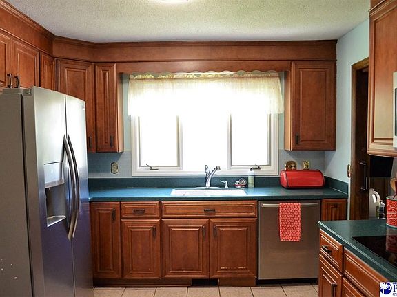 2nd image of 1705 Wisteria Cir
