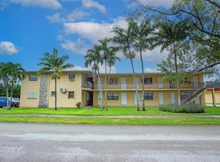 4590 Ludlam Rd APT 18, Miami, FL 33155