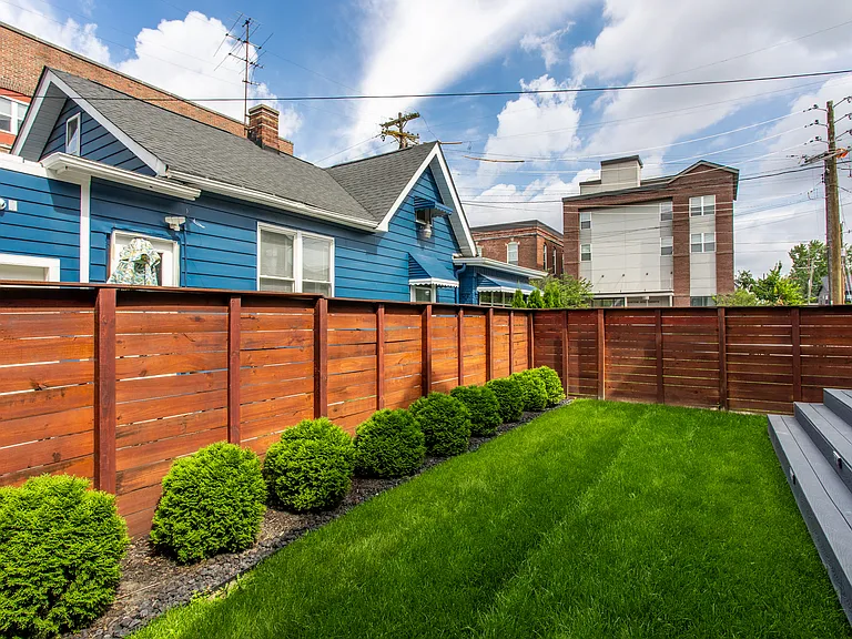 2058 Carrollton Ave — Photo 46
