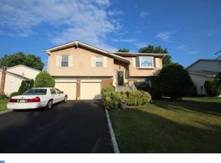 12 Moro Dr, Hamilton, NJ 08619