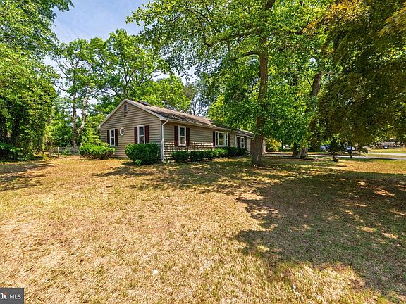 4th image of 25288 Nanticoke Circle Dr