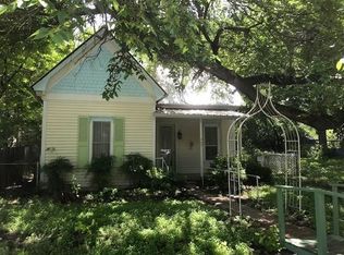 305 S Live Oak St, Hico, TX 76457