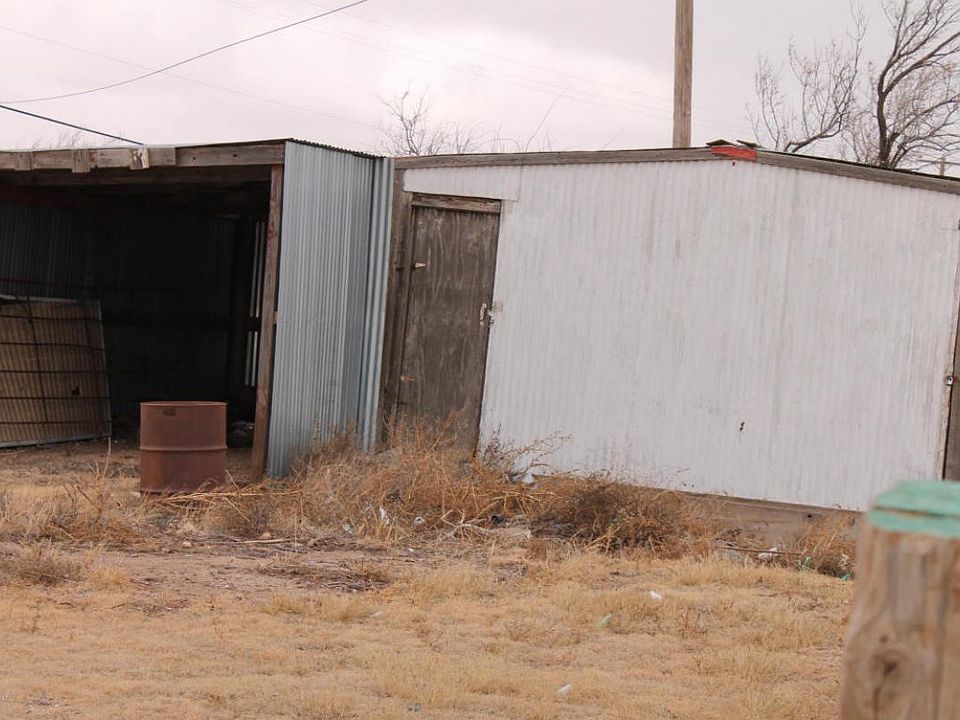 2nd image of 960 W Plantation Rd