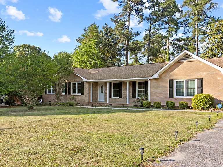 3234 Hunter Dr — Photo 17