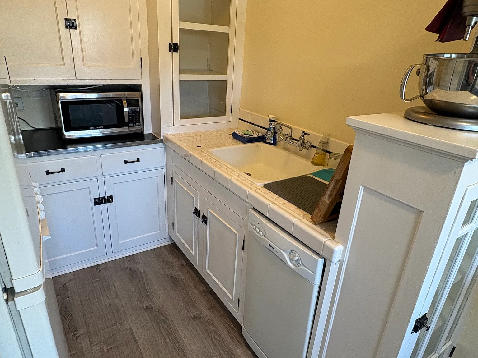 Studio, 396 sqft, $1,395 — Photo 4