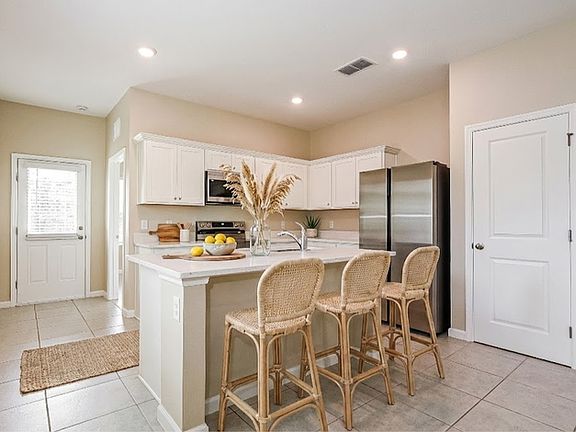 4th image of 2688 Island Walk Dr