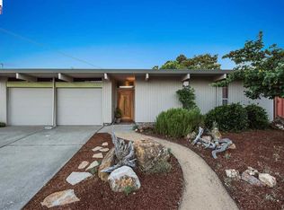 5722 Greenridge Rd, Castro Valley, CA 94552