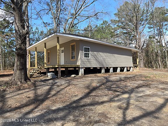 2nd image of 34 Leo Eaves Rd