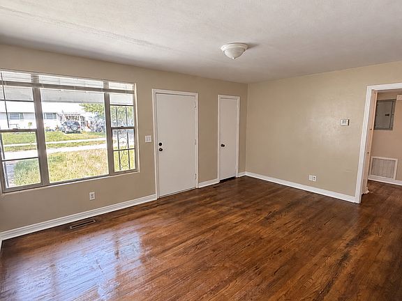 4th image of 6514 Brandemere Rd S