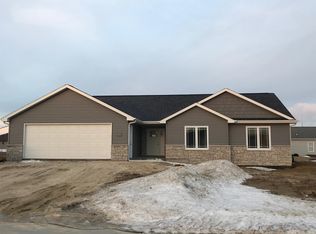 38648 Great River Rd, Guttenberg, IA 52052