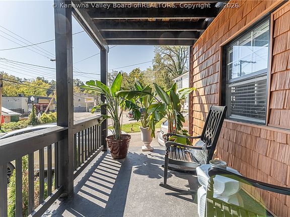 4th image of 1039 Bridge Rd