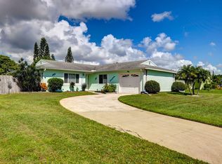 2376 SE Holland St, Port Saint Lucie, FL 34952