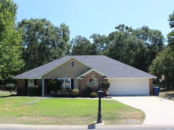 1306 Whispering Pines Dr, Minden, LA 71055