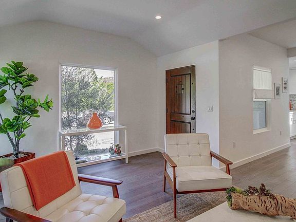 5th image of 8874 Guthrie Ave