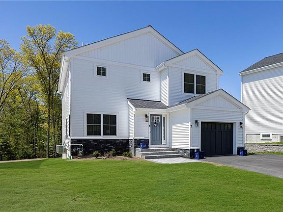 3rd image of 9 Stoneridge Rd