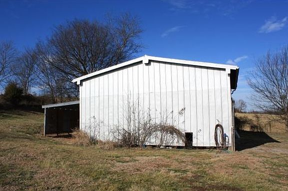 3rd image of 1810 Old Newport Hwy