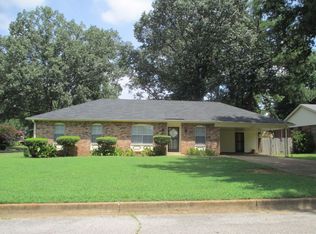 6270 Staffordshire Rd, Memphis, TN 38134