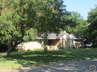 735 SW Crest Dr, Topeka, KS 66606