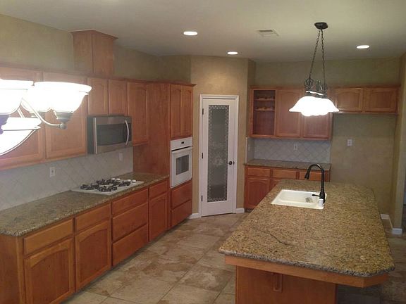 4th image of 442 Sherwood Ct