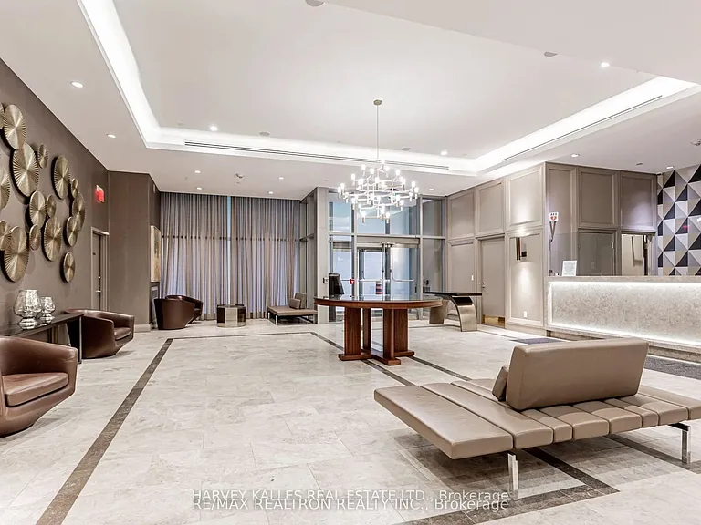 155 Yorkville Ave — Photo 4