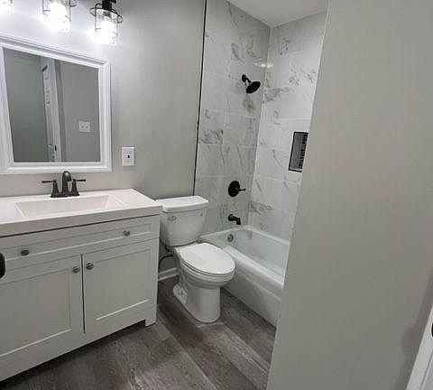 5th image of 13-847 S Lake Park Ave #13