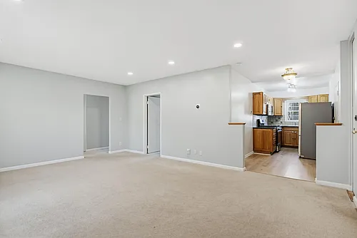 128 Lake Shore Rd #1 Photo 1 128 Lake Shore Rd #1 Photo 1