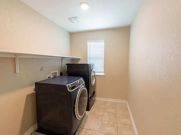 5526 Castle Brook Dr — Photo 18