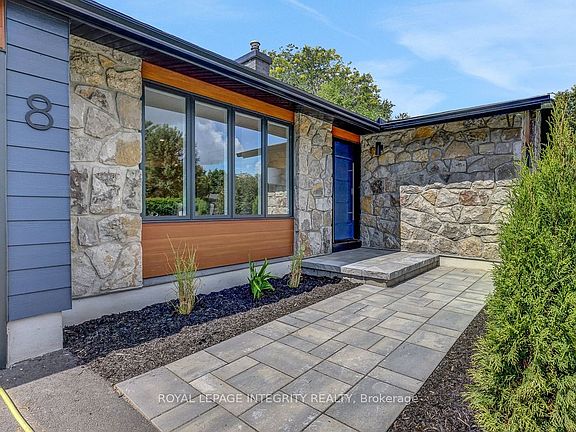 2nd image of 8 Brian Cres