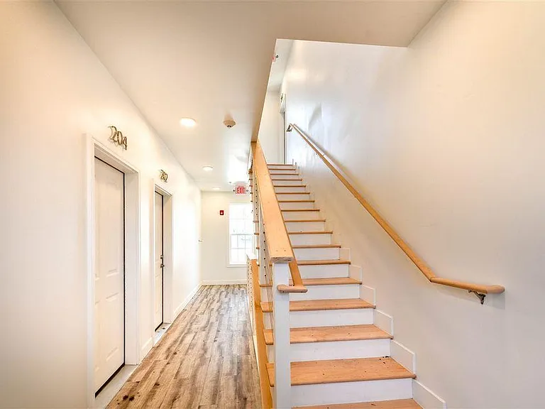 517 S Almon St #104 — Photo 3