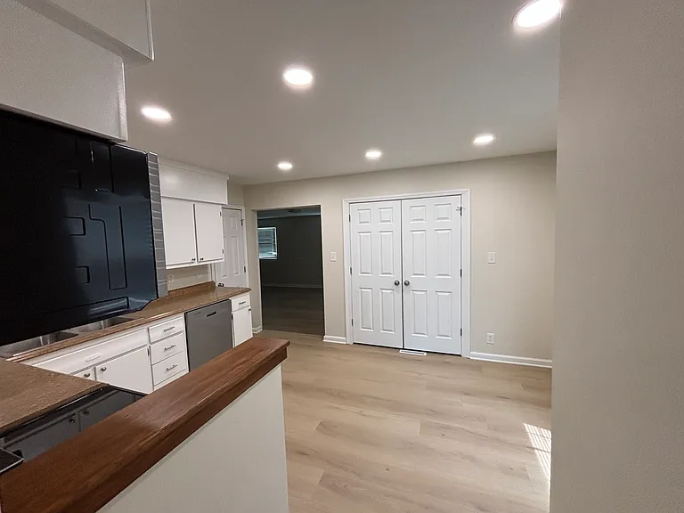4212 Princeton Ave — Photo 3