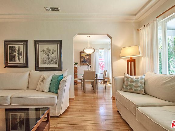4th image of 2590 Wellesley Ave