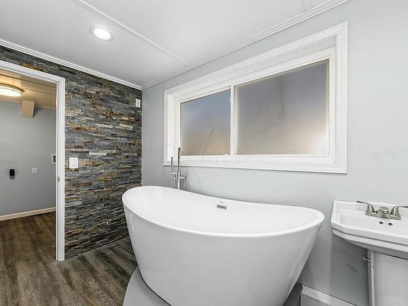 2nd image of 5028 Botsford Dr