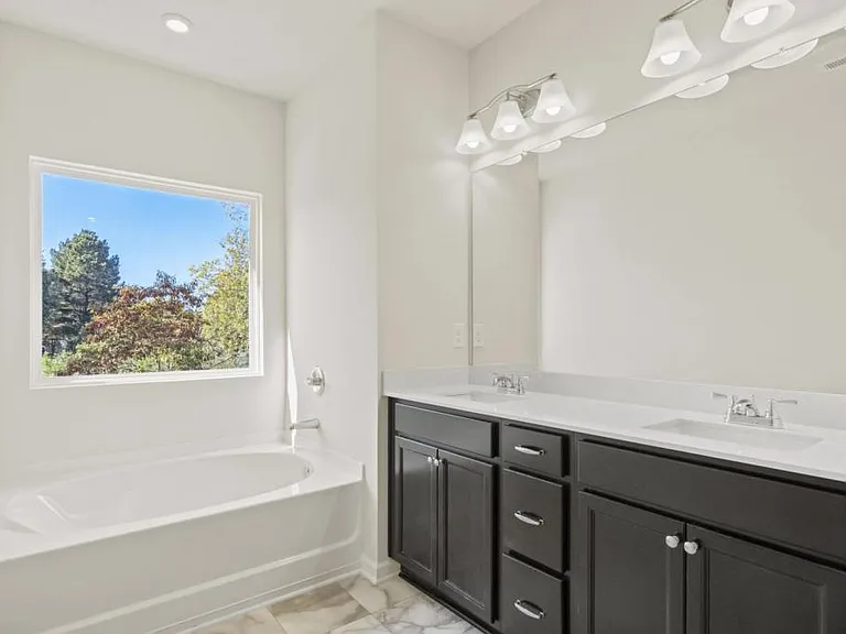 222 Emmett Dr — Photo 28