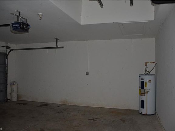 5th image of 103 Olive Ct