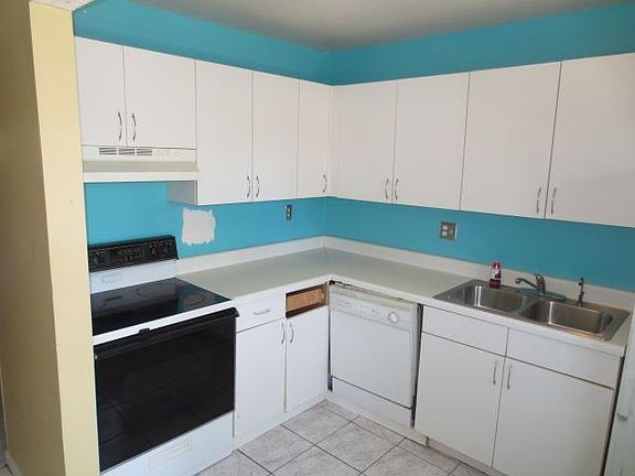 5th image of 139 Sparrow Drive #D