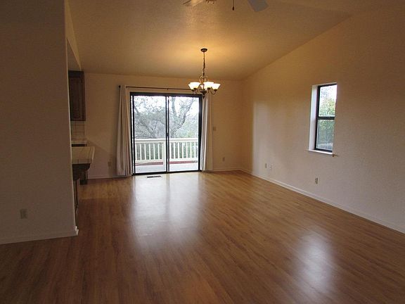 5th image of 1035 Teal Ct