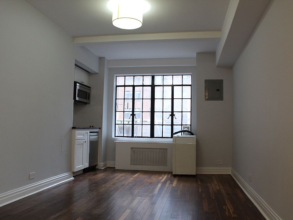 1st image of 5 Tudor City Pl APT 216