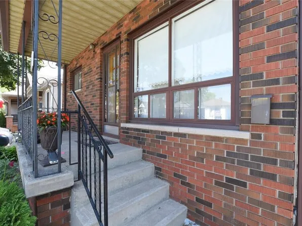 (undisclosed Address), Hamilton, ON L8H 5P3