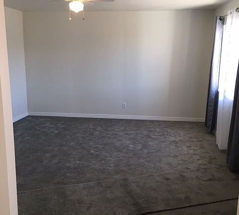 3rd image of 2046 Riviera Blvd APT 4