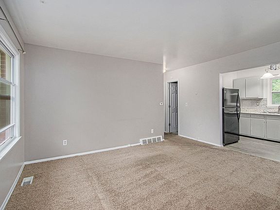 5th image of 424 Dorset St
