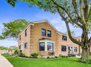 113 Fellows Ct, Elmhurst, IL 60126