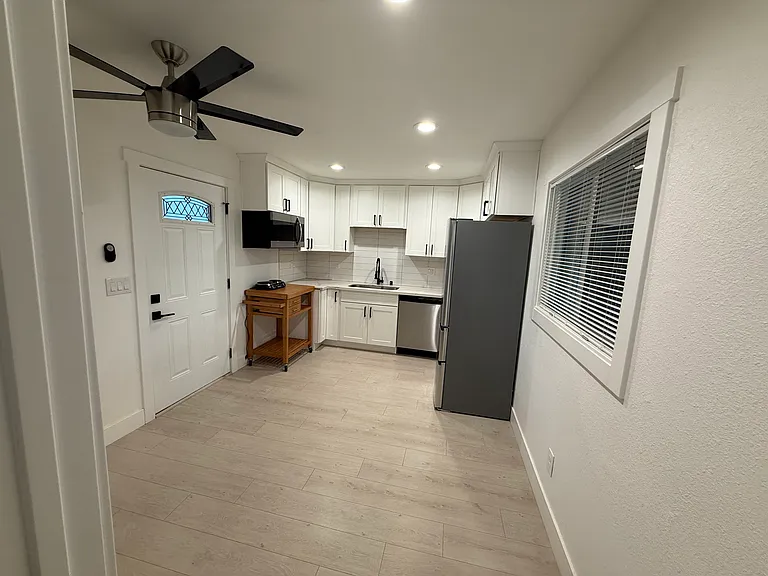Loretto Dr — Photo 9