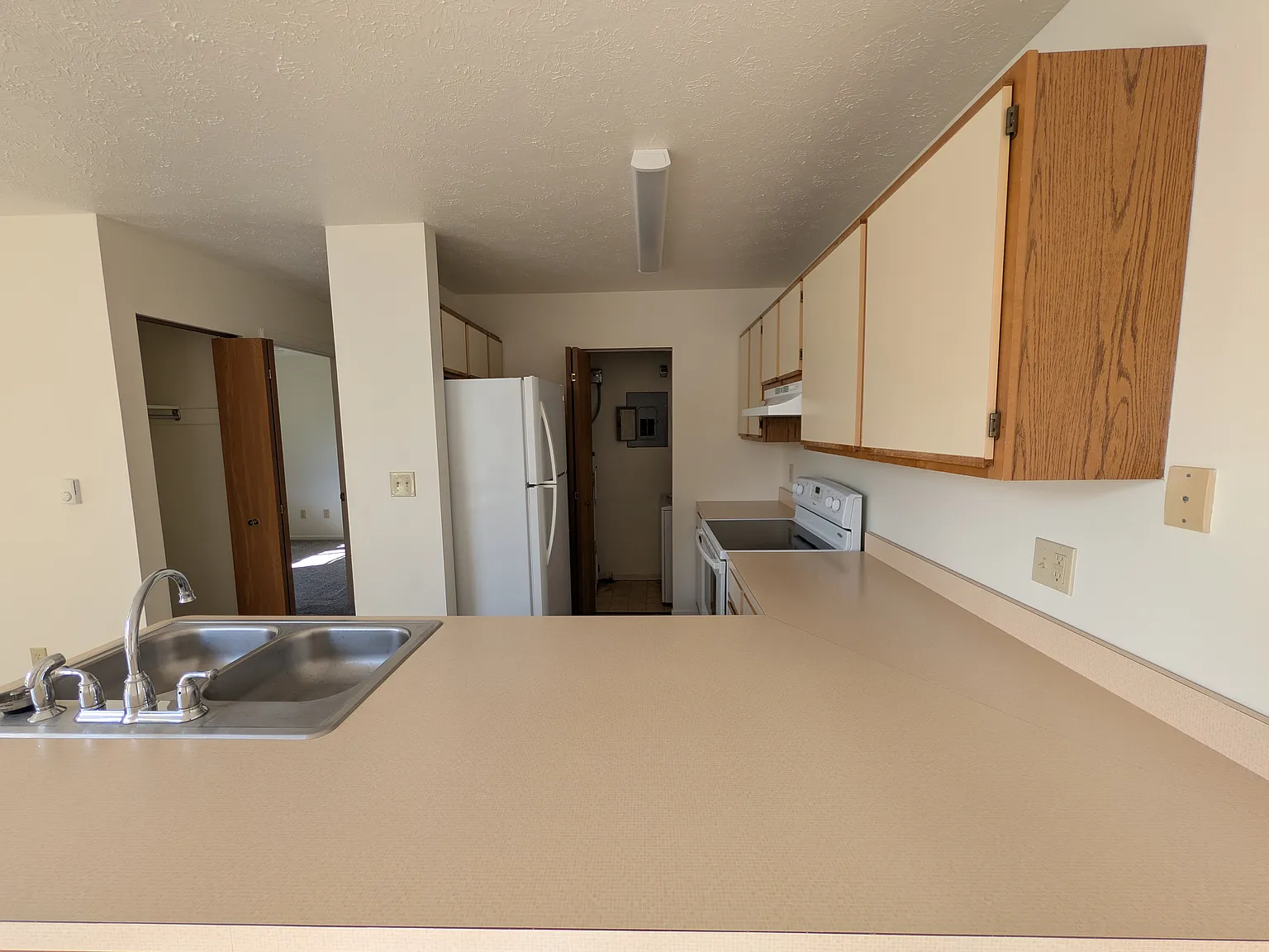 3860 Indian Run Dr — Photo 4