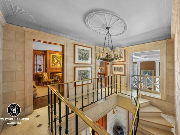 322 East 57th Street image 5 of 10