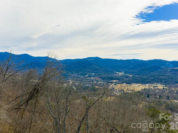 5 Longstreet Ct #17, Weaverville, NC 28787