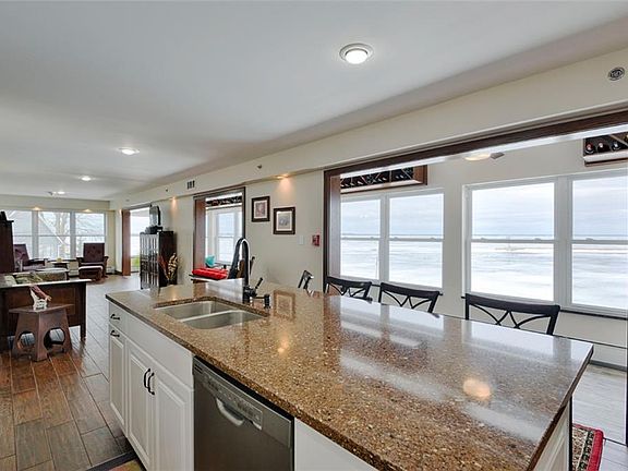 5th image of 335 Club St