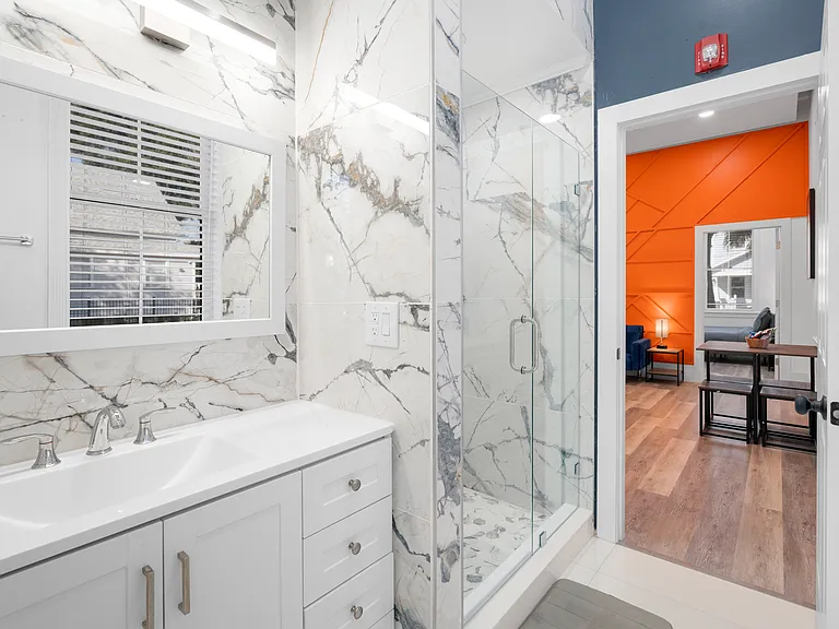 Ybor Luxe Apartments — Photo 40